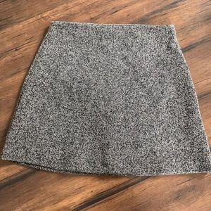 Topshop size 2 white gray black skirt with zipper